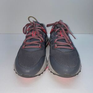 New Balance 410v6 Trail Running women's shoes size‎ 7D gray/pink WT410SP6